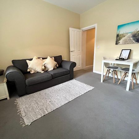 Alumhurst Road, Bornemouth Extérieur photo
